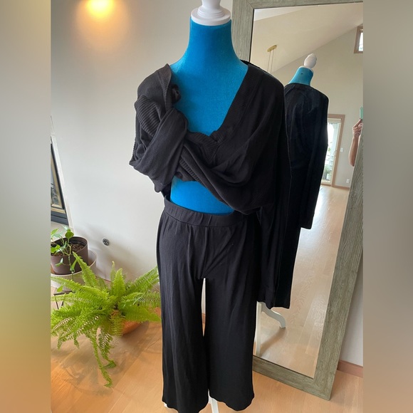 Lulus lounge set - Picture 4 of 4